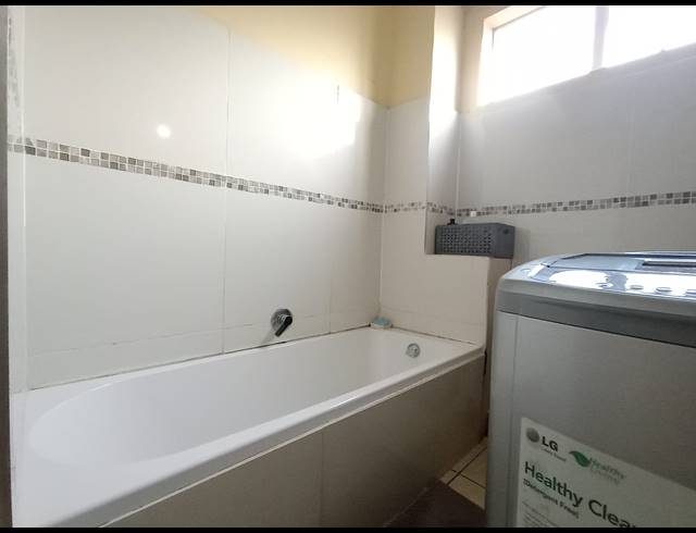 2 BEDROOM FLAT FOR SALE IN THE WOLDS